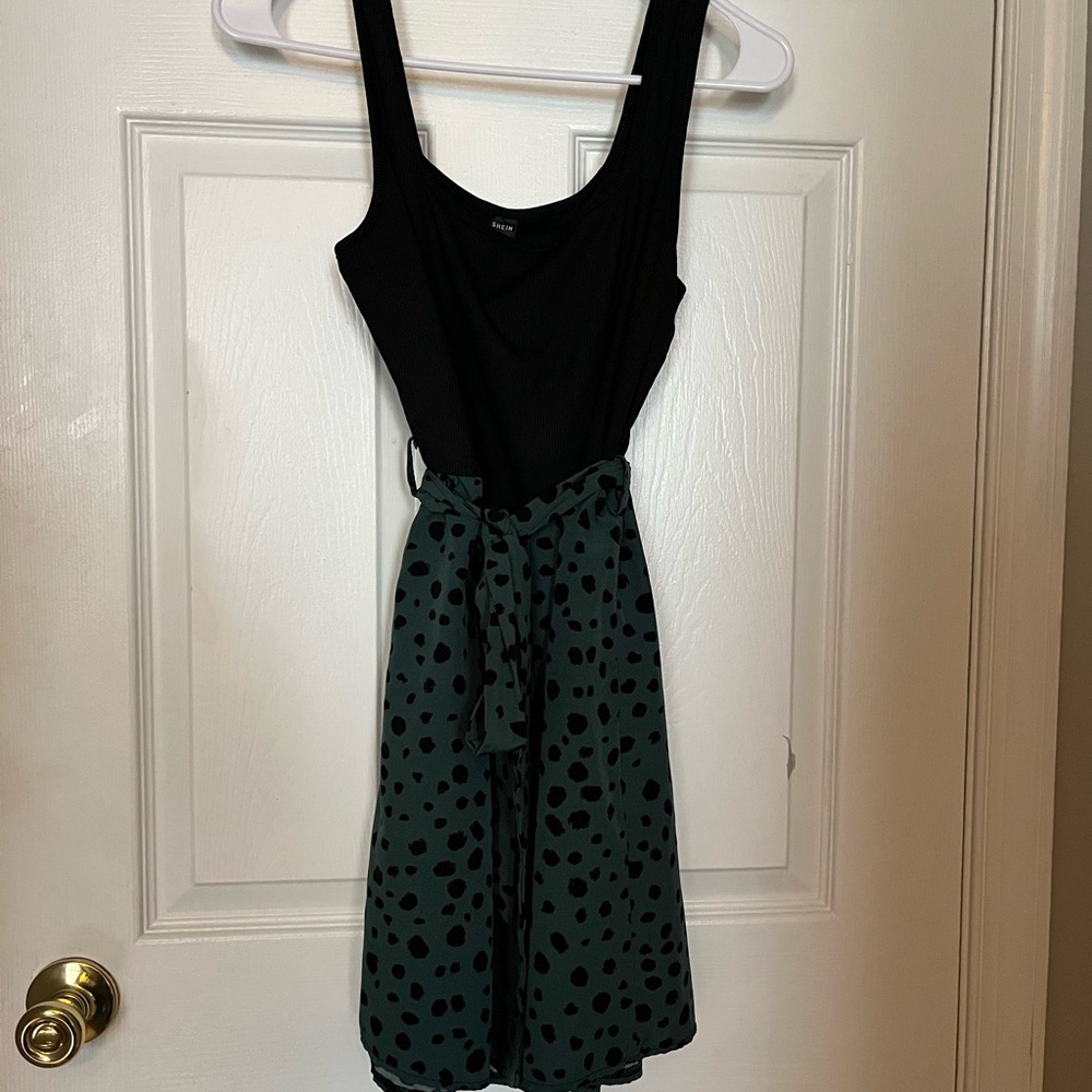 SHEIN Black and Green Midi Dress